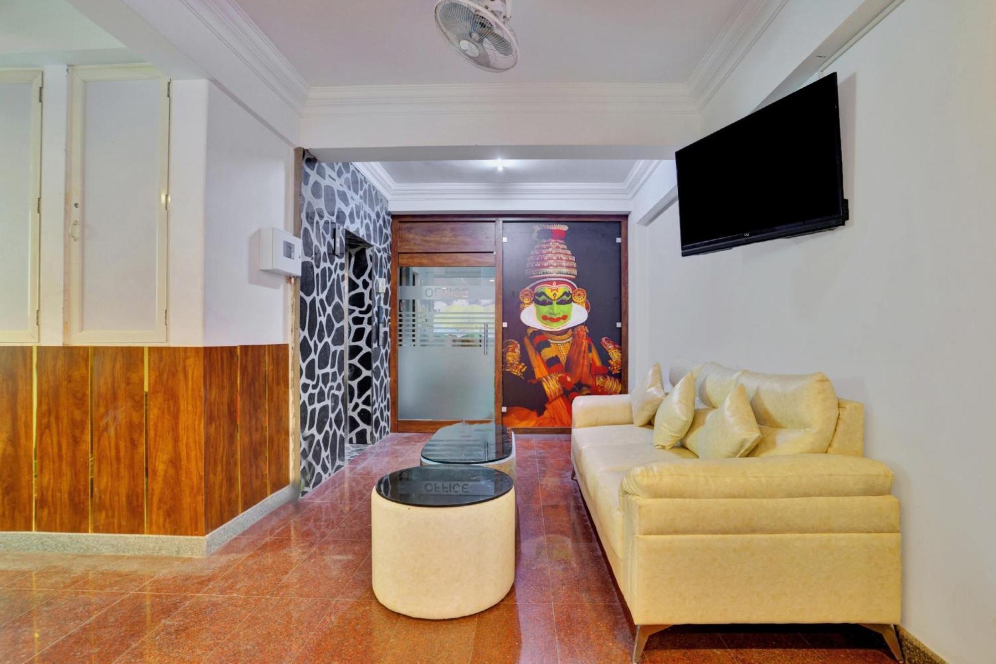 Hotel O Family Castle Inn Collection O Thiruvananthapuram Exterior photo